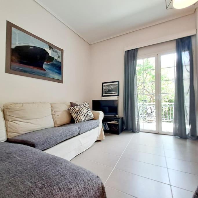 Ferienwohnung 20' From The Airport,20' From The Center Of Athen Exterior foto