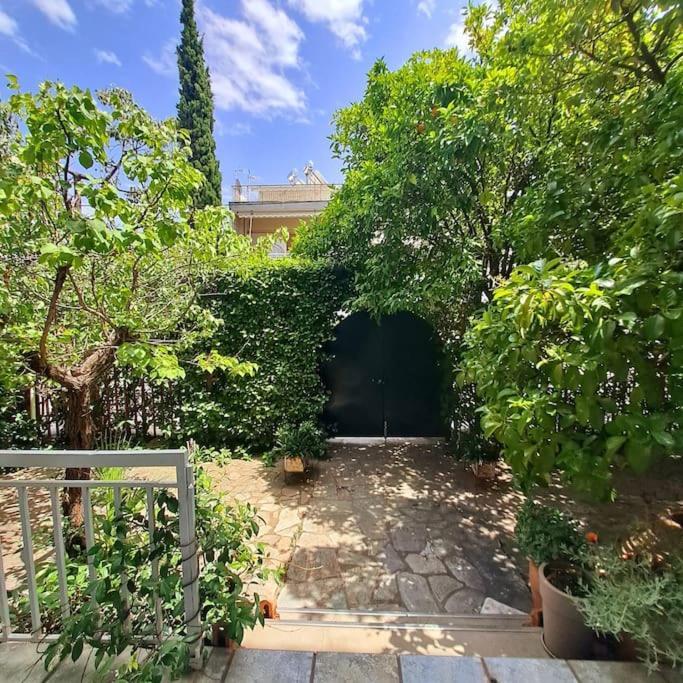Ferienwohnung 20' From The Airport,20' From The Center Of Athen Exterior foto